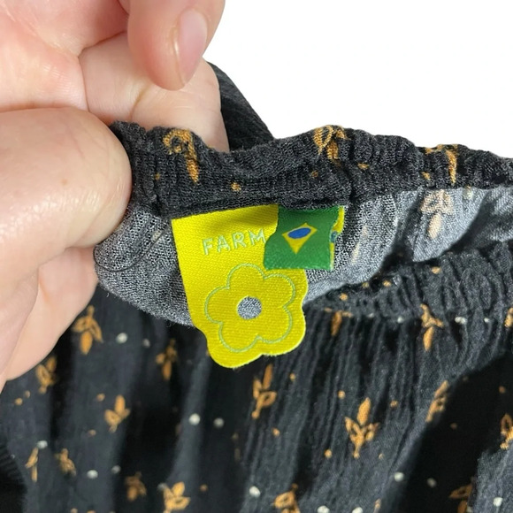 FARM Rio Off the Shoulder Bell Sleeve Flowy Patterned Blouse in Black Multi OS - Picture 7 of 8